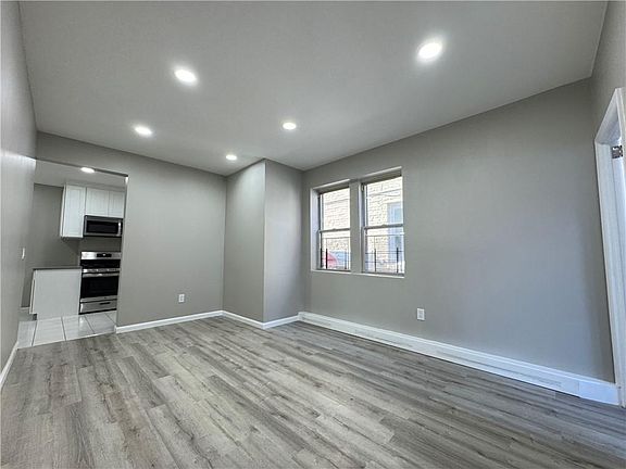3rd image of 3338 Shore Pkwy