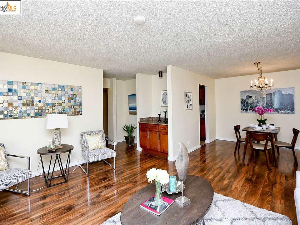 1st image of 450 N Civic Dr APT 302