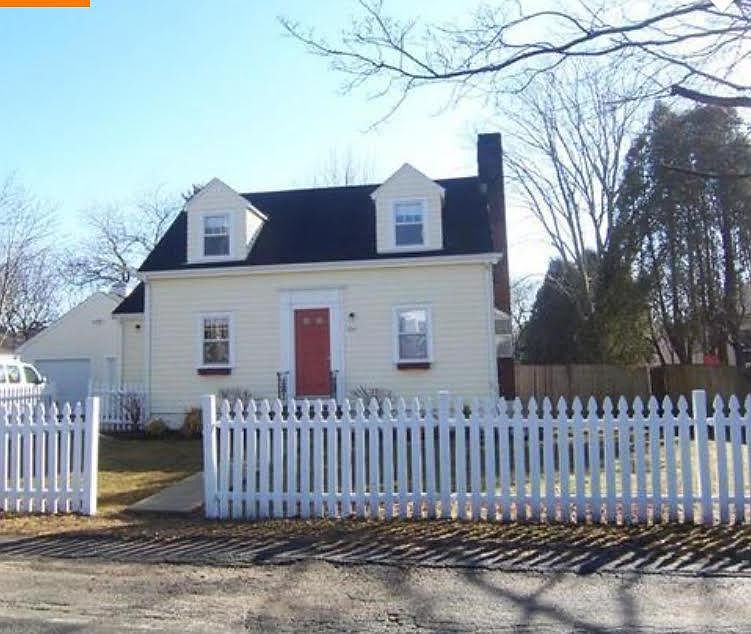1st image of 240 N Fenner Ave