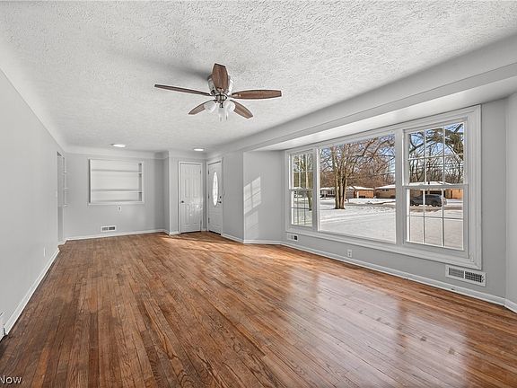 2nd image of 8760 Priem Rd