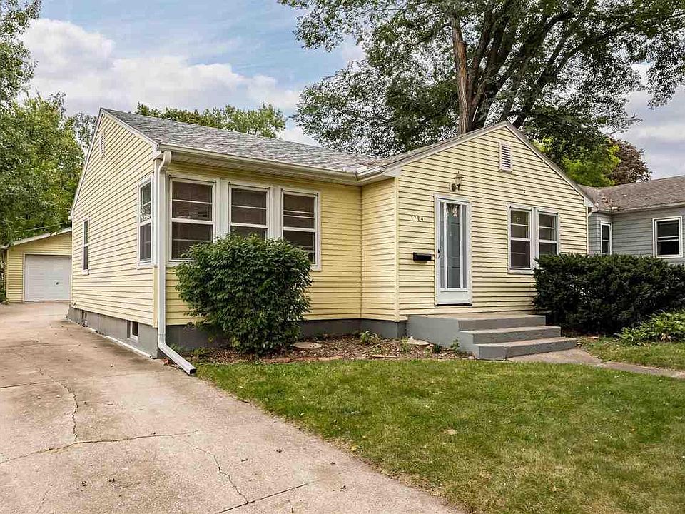1st image of 1724 Wilson St