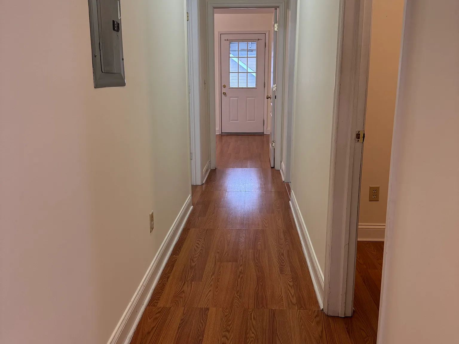 2 bed, 1000 sqft, $2,100 — Photo 3