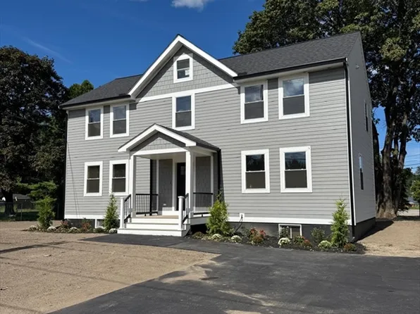 194 Central St, Foxboro, MA 02035