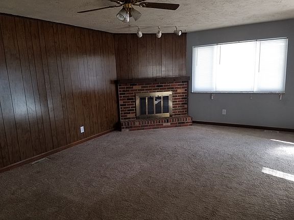 5th image of 4356 N Richardt Ave