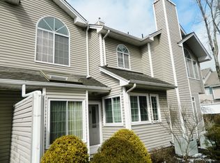 3 Birchwood Rd, Bedminster, NJ 07921