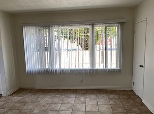 1433 E 61st St APT 4, Los Angeles, CA 90001