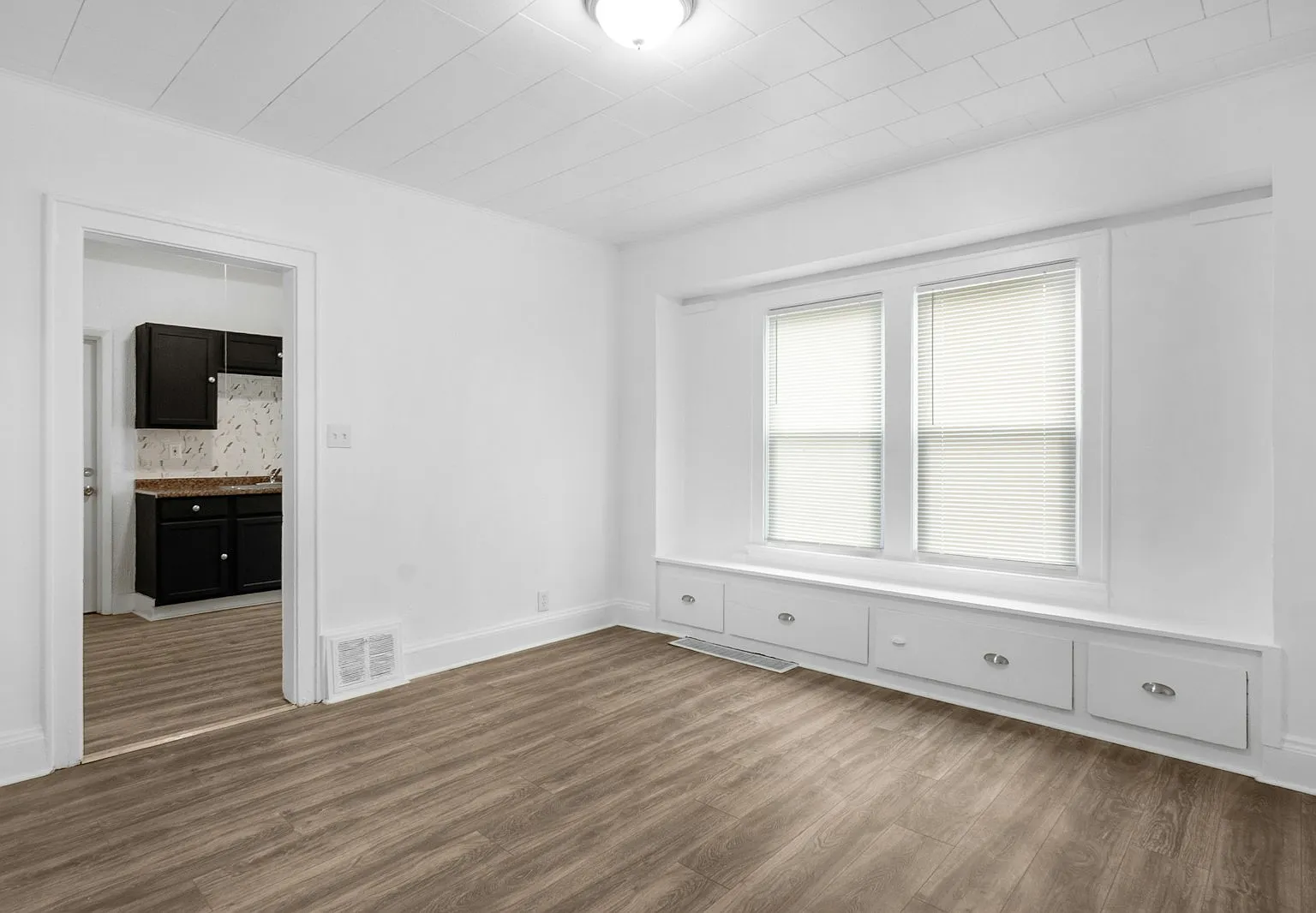 13500 3rd Avenue, Unit A (Downstairs) — Photo 1