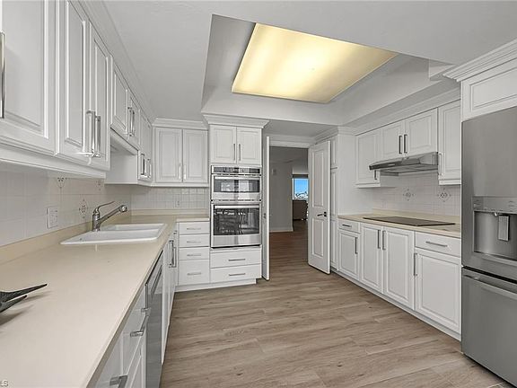 4th image of 7515 Pelican Bay BLVD #6D