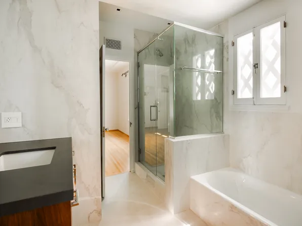 (undisclosed Address), West Hollywood, CA 90069