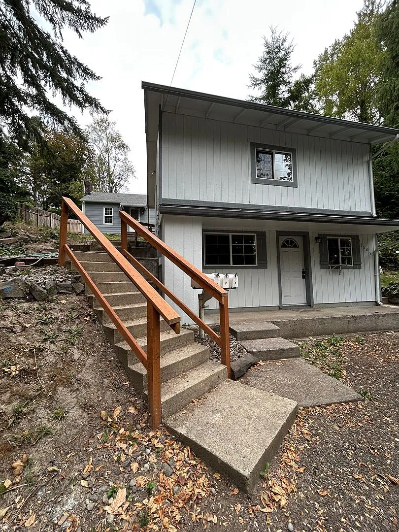 1005 Allen Dr. — Photo 1