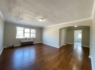 (Undisclosed Address), Great Neck, NY 11021