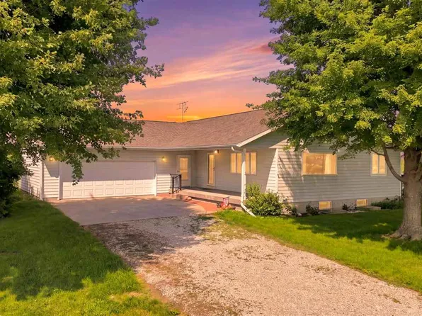 1660 200th St, West Chester, IA 52359