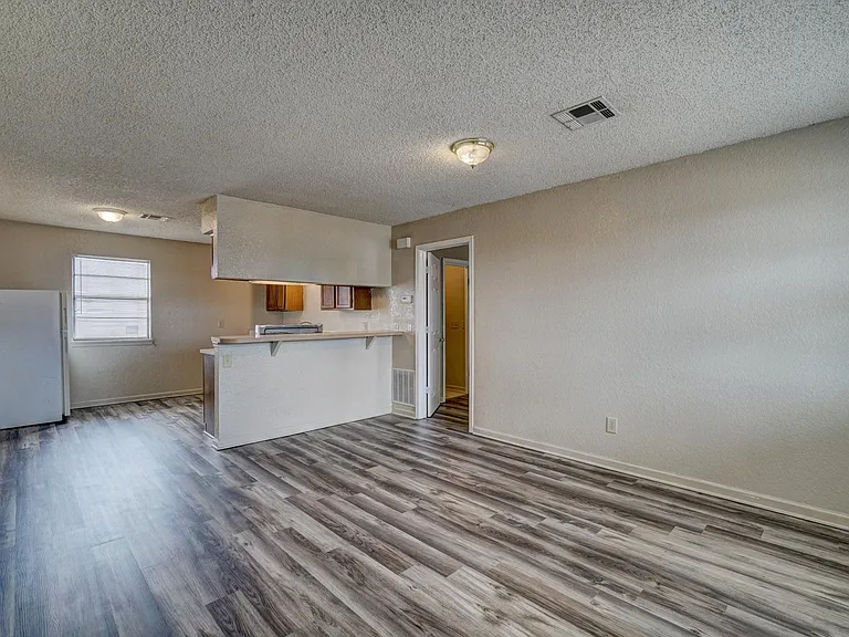 1230 W Westchester Way #1230 — Photo 2