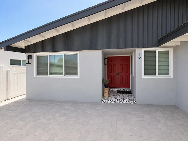 5920 Wilkinson Ave — Photo 4