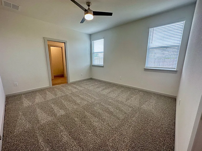 325 Wilshire Rd — Photo 27