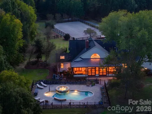 3225 Cal Bost Rd, Midland, NC 28107
