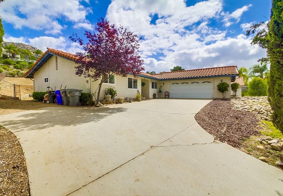 1st image of 25706 Bellemore Dr