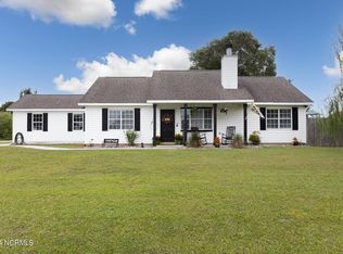 121 Parnell Rd, Hubert, NC 28539