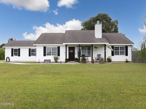 121 Parnell Road, Hubert, NC 28539