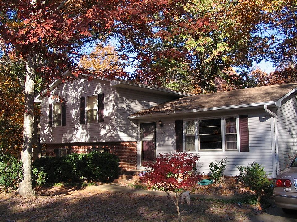 1st image of 105 Willow Branch Dr