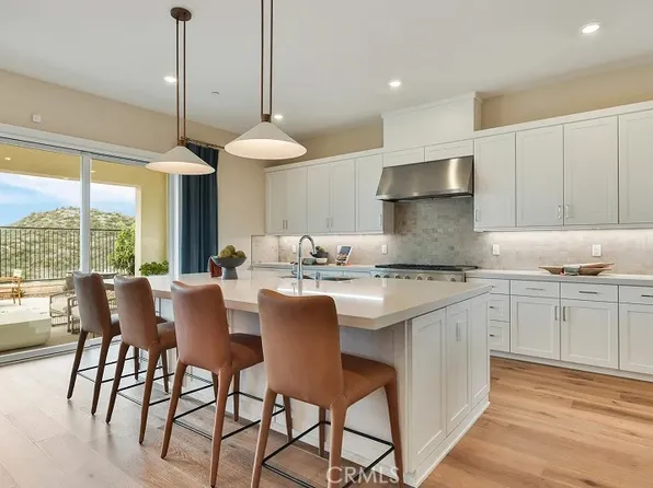 29798 Camino La Cumbre, Santa Clarita, CA 91354