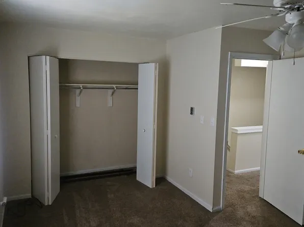 1024 Symphony St APT E, Lima, OH 45801