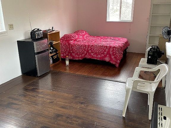 2nd image of 10 Lower Rader Creek Rd