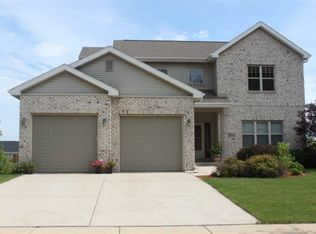 9622 Shadow Ridge Trl, Middleton, WI 53562