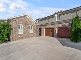 3420 Country Club Dr, Lexington, KY 40509