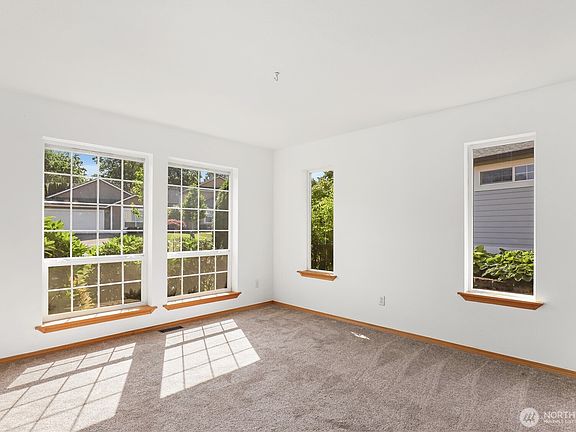 5th image of 2115 Craig Road SE