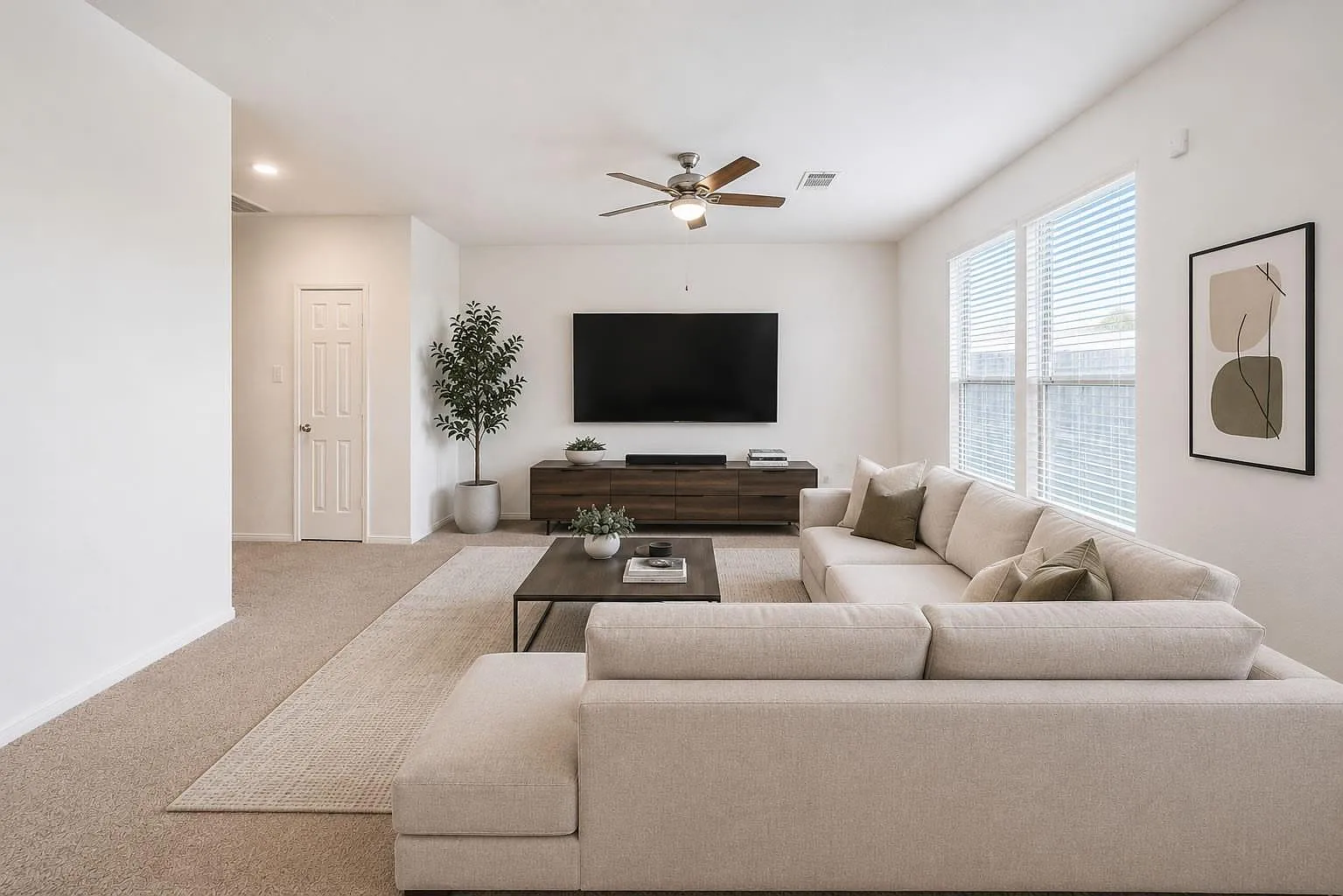 4 bed, 3.0 bath, 2380 sqft, $2,500 — Photo 2