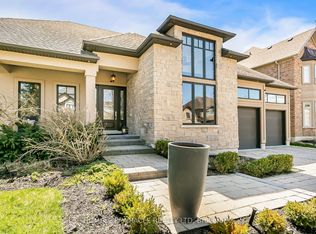 24 Jacob Gingrich Dr, Kitchener, ON N2P 2X9