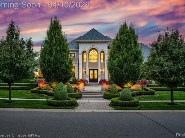 48923 Veneto Dr, Northville, MI 48167