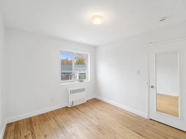 221-26 Manor Road image 17 of 19