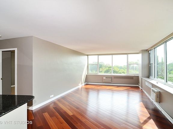 3rd image of 4250 N Marine Dr APT 502