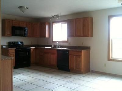 3rd image of 3770 E Empire Ave