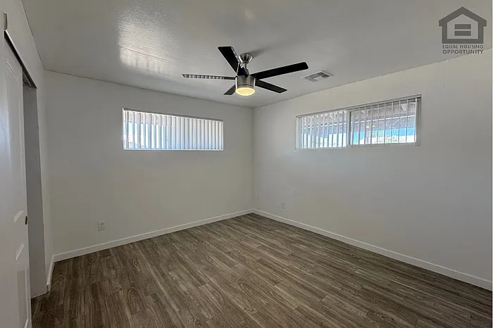 1336 E Willetta St #12 — Photo 14