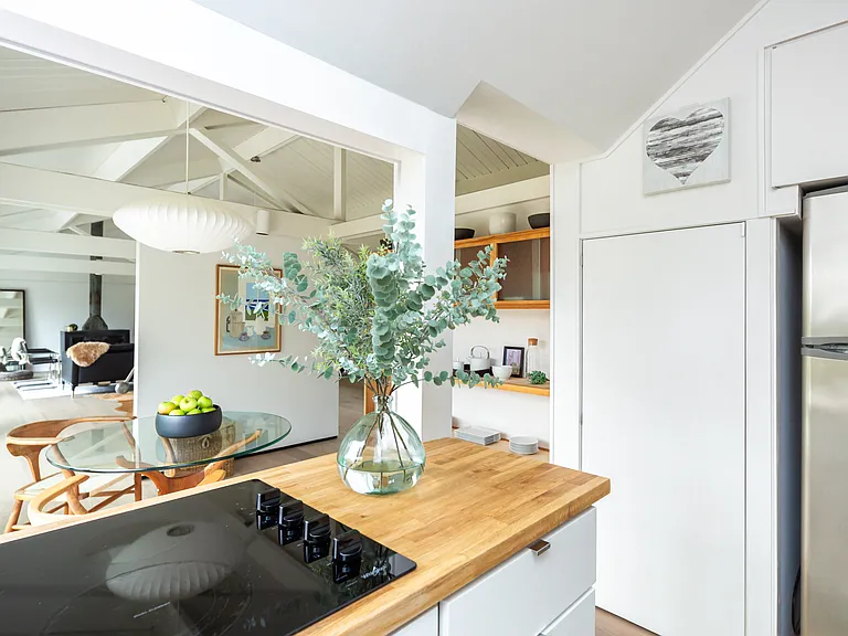 96 Springy Banks Rd — Photo 10