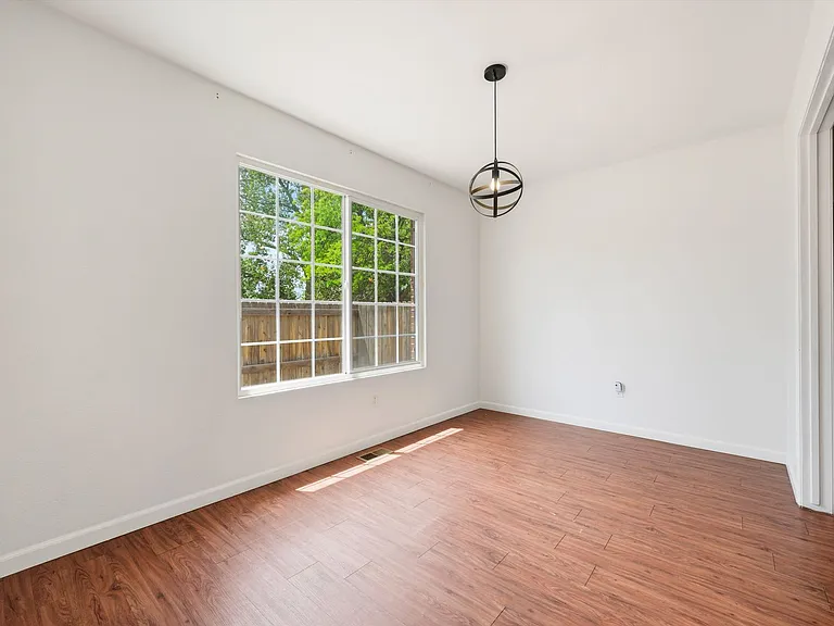 13002 Harrison Dr — Photo 10