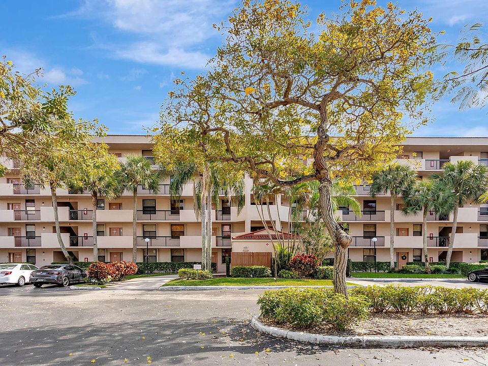 1st image of 2767 Carambola Circle #304
