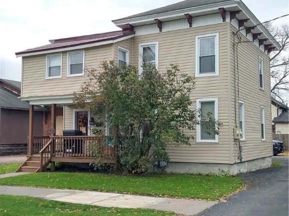 17 Venette St, Cortland, NY 13045