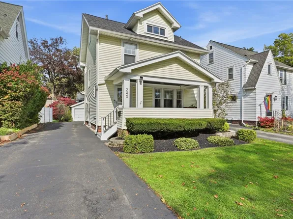 240 Hurstbourne Rd, Rochester, NY 14609