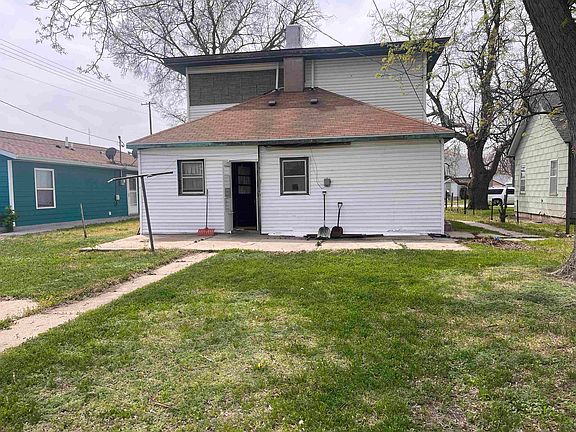 2nd image of 1609 B Ave