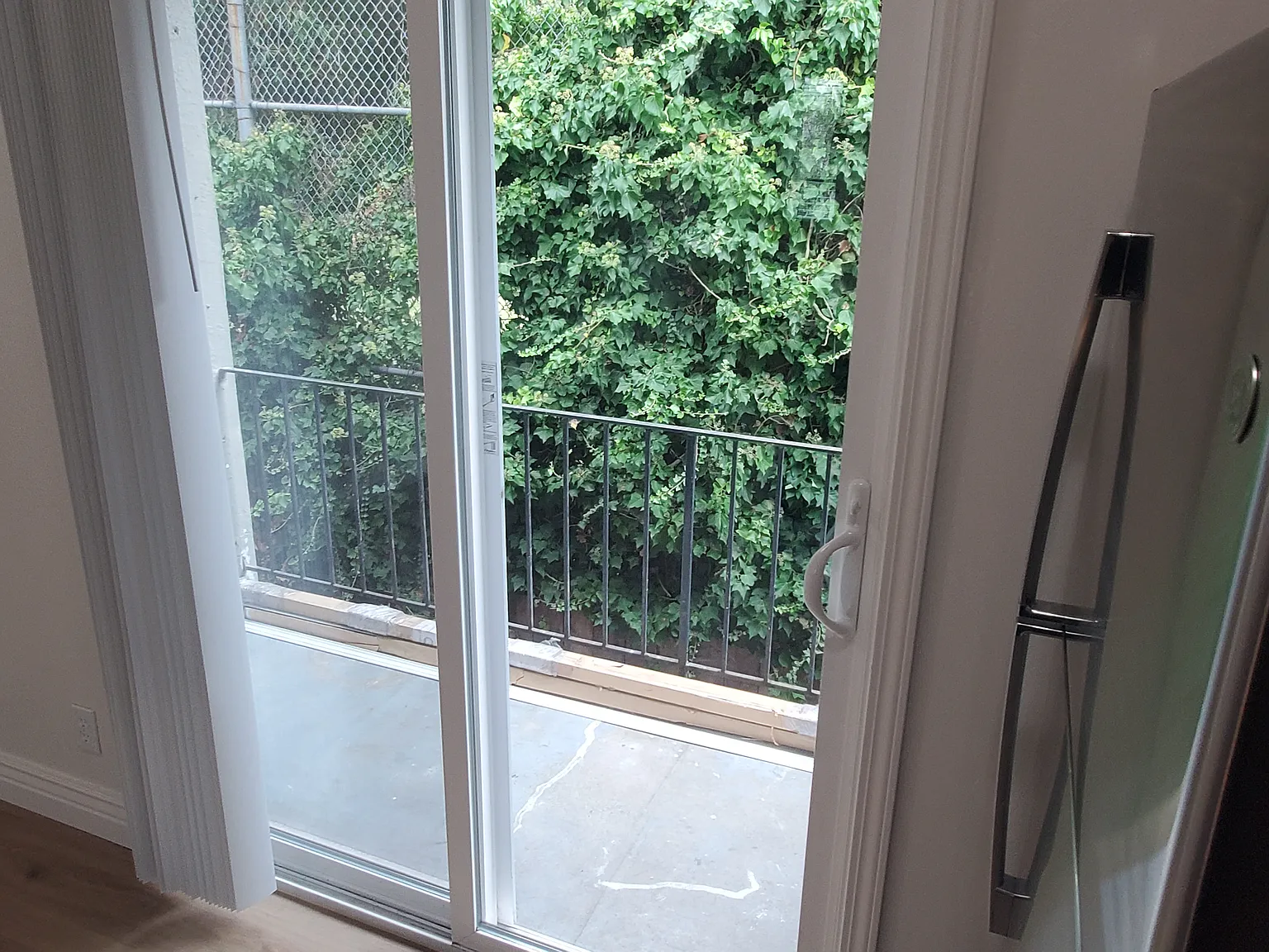 2 bed, 560 sqft, $2,350 — Photo 3