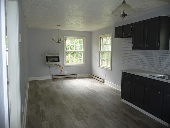 2nd image of 81 Rose Ln
