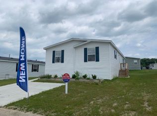 157 Oak Gln, Davison, MI 48423