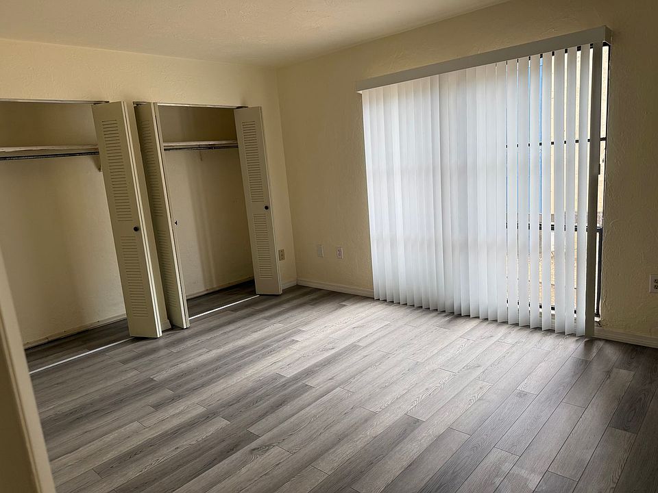 1st image of 2811 SW Archer Rd APT M111
