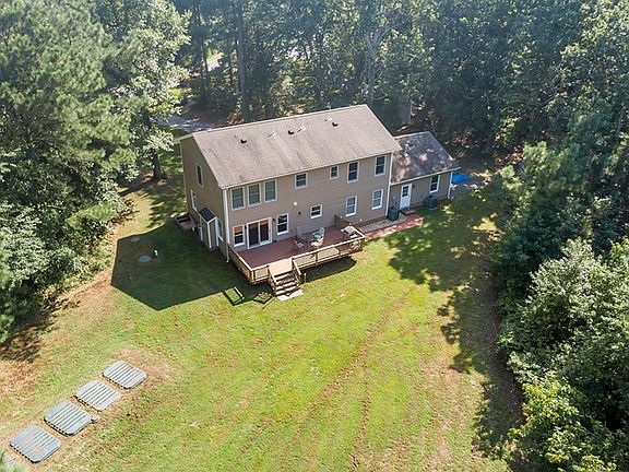 3rd image of 622 Kingscote Dr