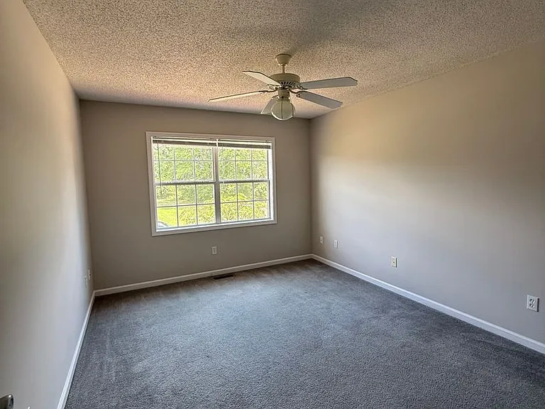 114 Baldwin Dr — Photo 12