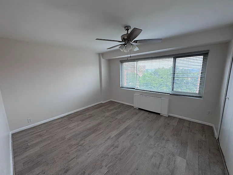 4201 Cathedral Ave NW #1419W — Photo 8